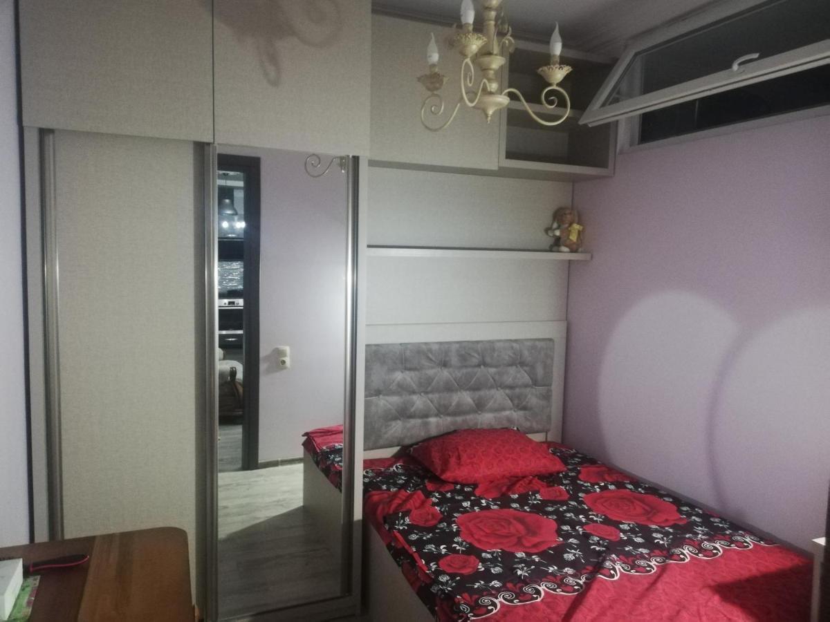 Apartment Irina Batumi Exteriör bild