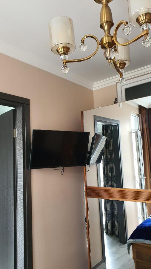 Apartment Irina Batumi Exteriör bild